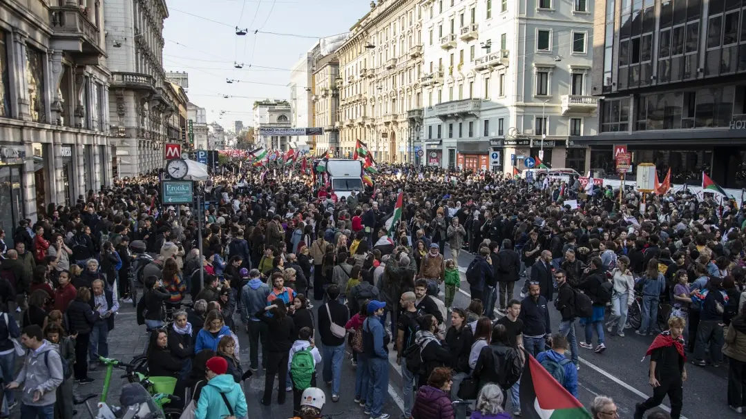 Lo sciopero a Milano , Francesco Enriquez - Ipa