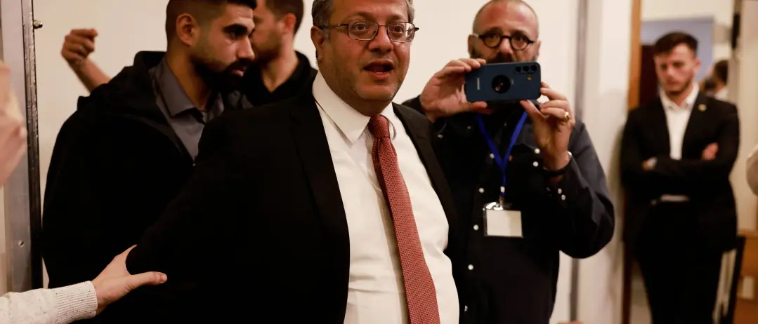 Flotilla, 473 arresti: lo show agghiacciante di Ben Gvir sugli attivisti fermati. Liberati i 4 parlamentari italiani\n