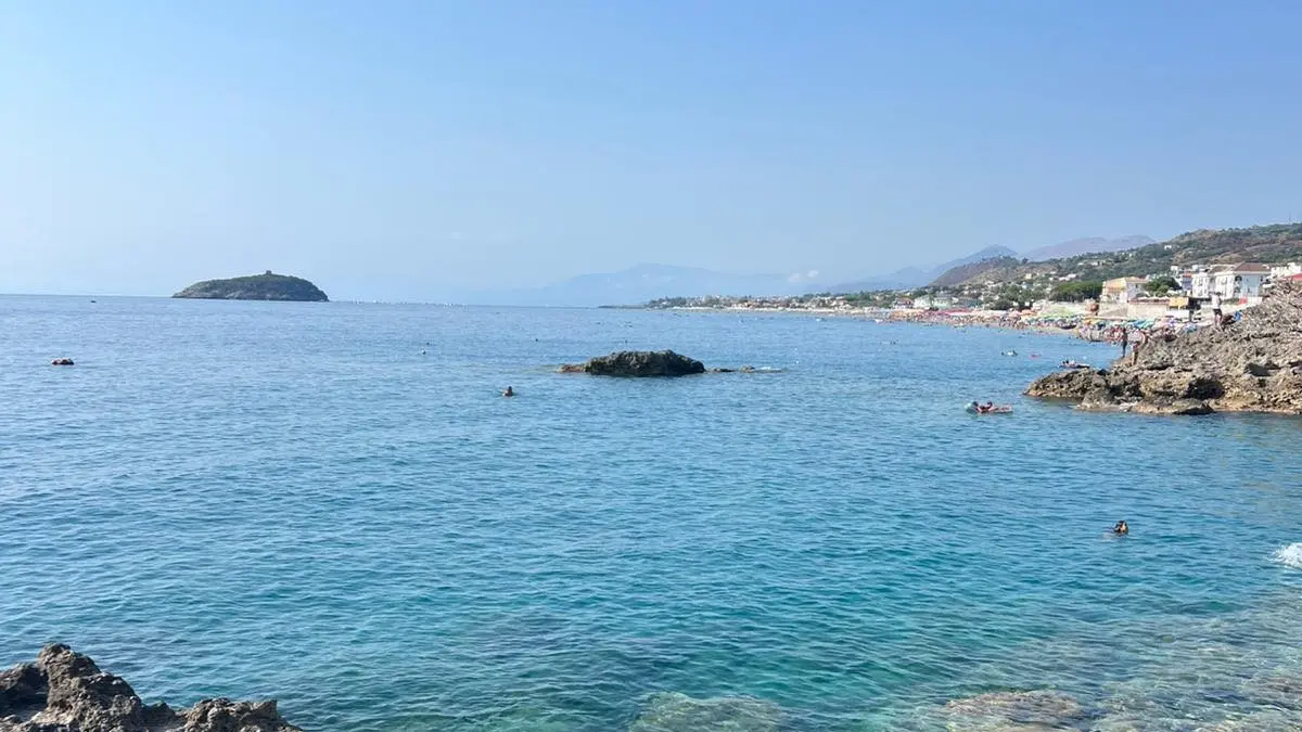<p>Uno scorso di Cirella</p>\\n