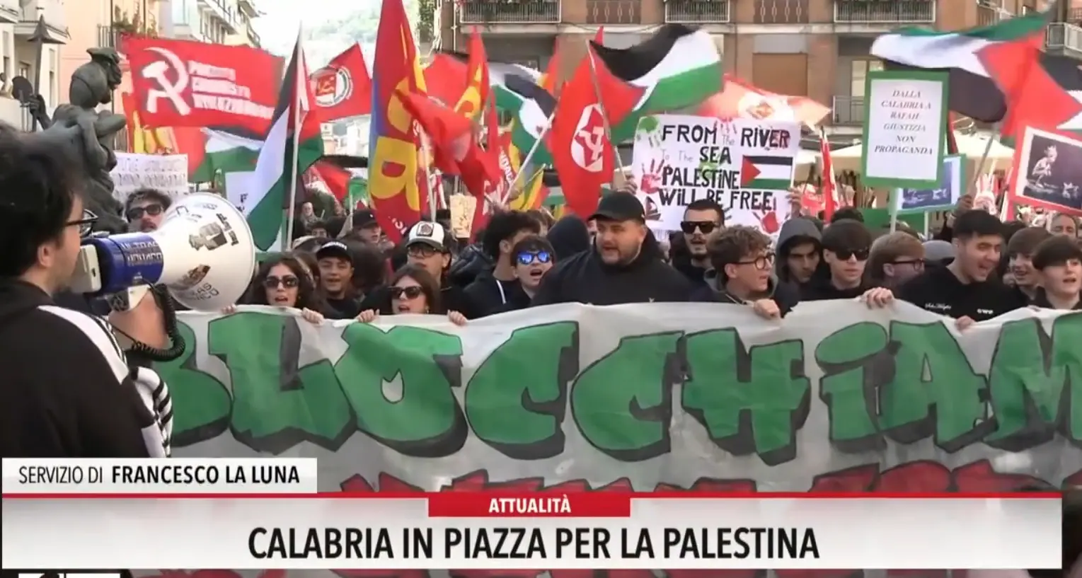 Calabria in piazza per la Palestina