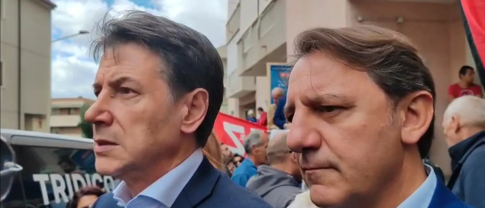 Conte a Villa San Giovanni: «La Calabria cerca riscatto, qui\u00A0sfida nazionale». E sul Ponte: «Tolti 300 mln da fondi di coesione»\n