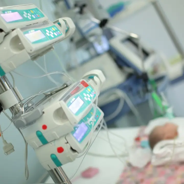 Neonato di 4 mesi morto a Cosenza, la procura apre un'inchiesta
