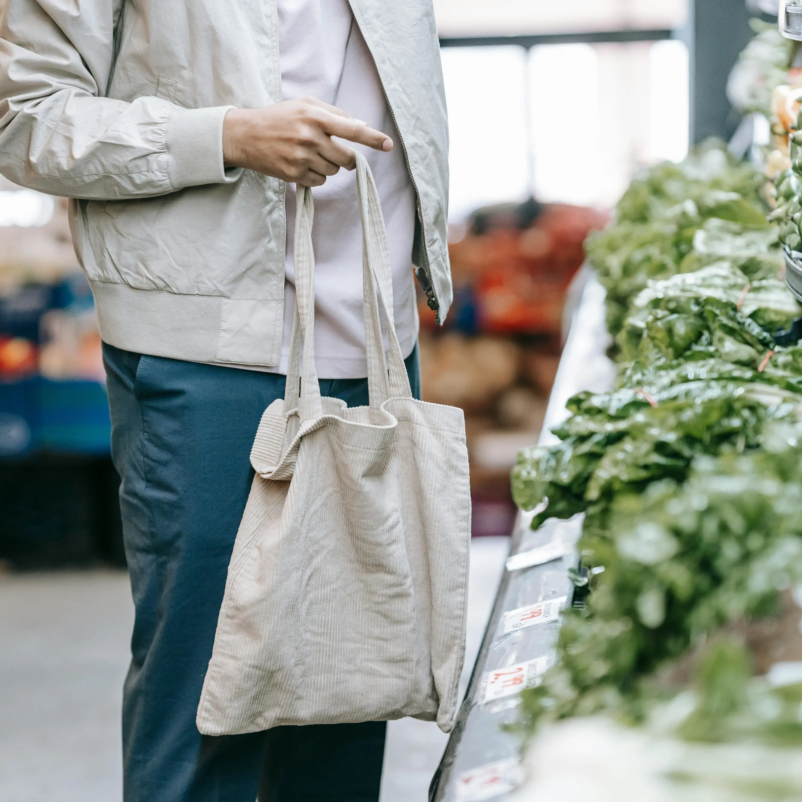 Meno spesa e più risparmi, l’allarme di Codacons e Confesercenti:\u00A0«Rincari e tasse frenano l’economia»\n