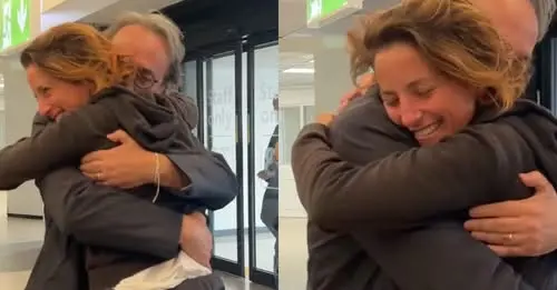 Parlamentari italiani, il ritorno da Israele: emozione a Fiumicino