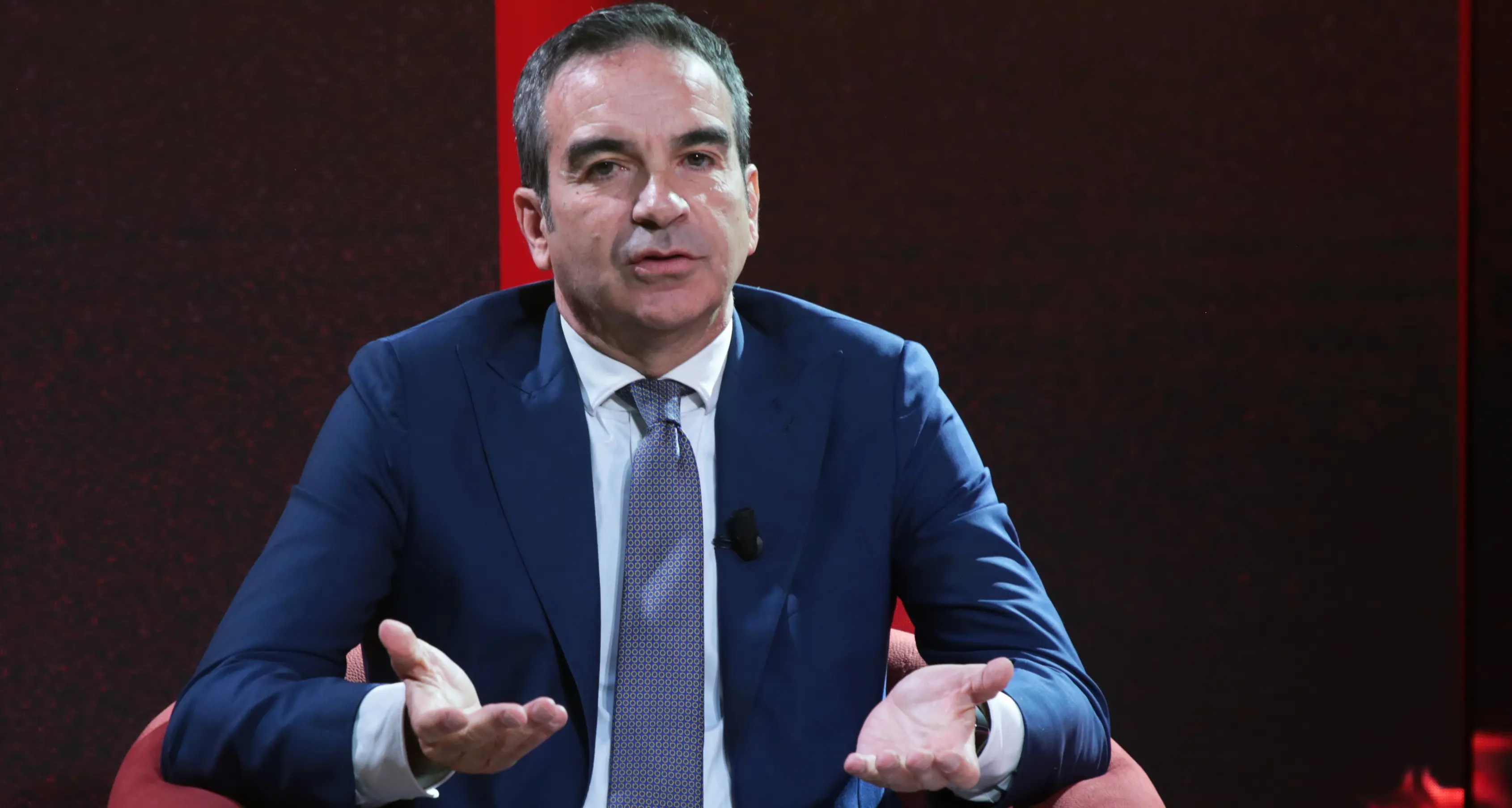 Regionali, in coda il veleno a Cinquestelle su Occhiuto: «Ma se vinci a dicembre ti dimetti di nuovo?»\n