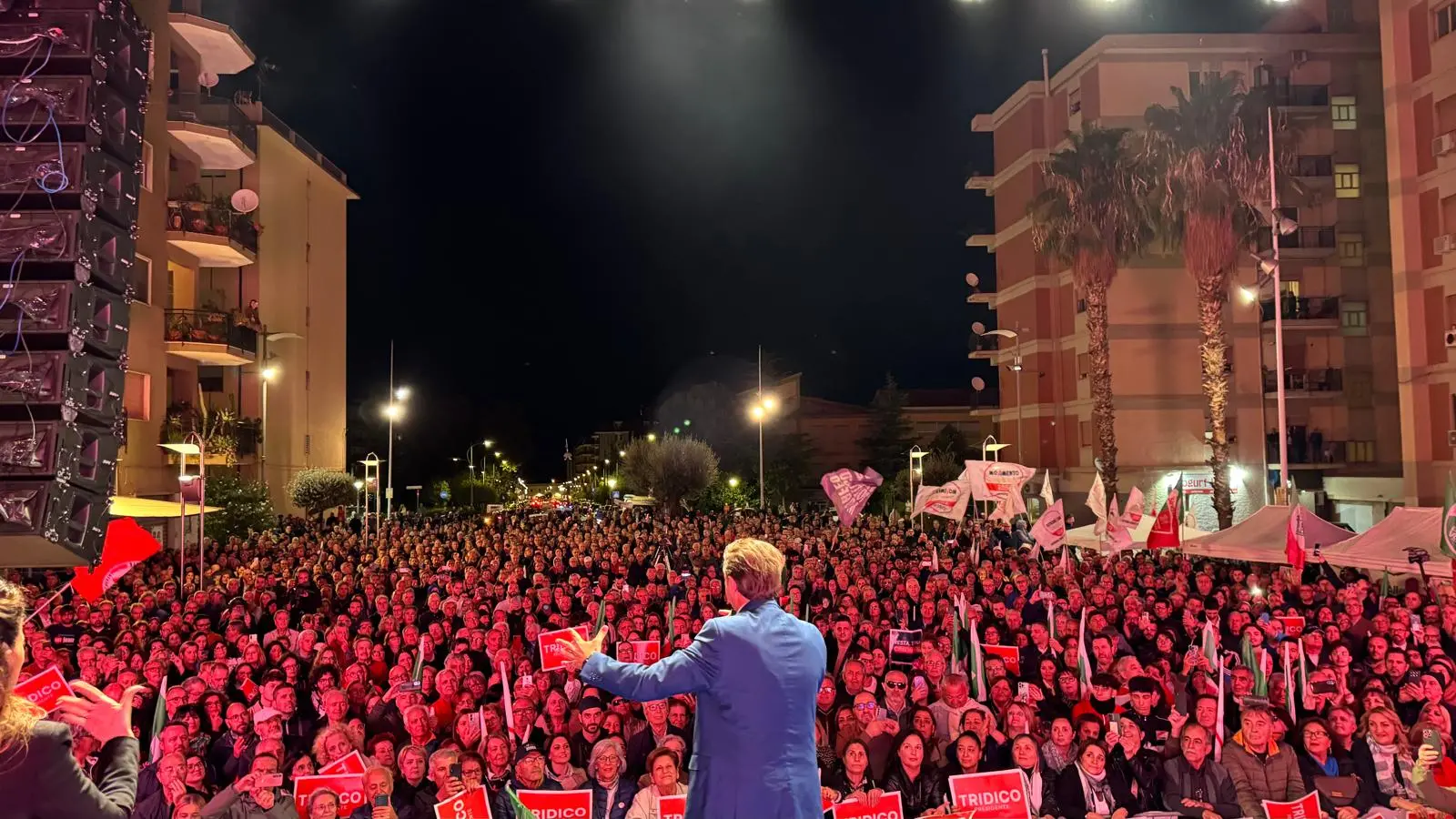 Tridico rilancia: «In sanità 3.200 assunzioni». Conte e Schlein: «Poche ore per cambiare la Calabria»