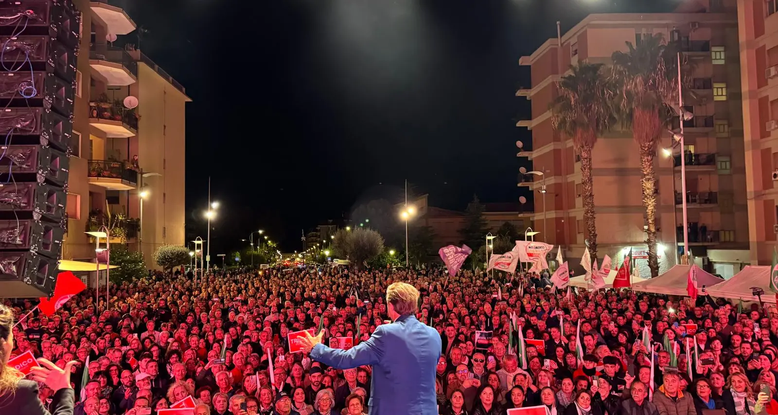 Tridico rilancia: «In sanità 3.200 assunzioni». Conte e Schlein: «Poche ore per cambiare la Calabria»\n