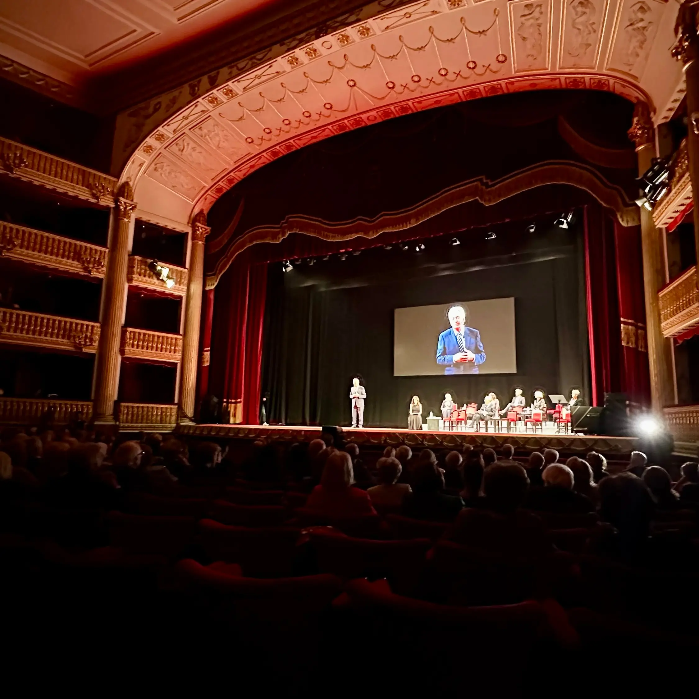 Premio per la Cultura Mediterranea 2025: al Teatro Rendano di Cosenza proclamati i vincitori della XIX edizione