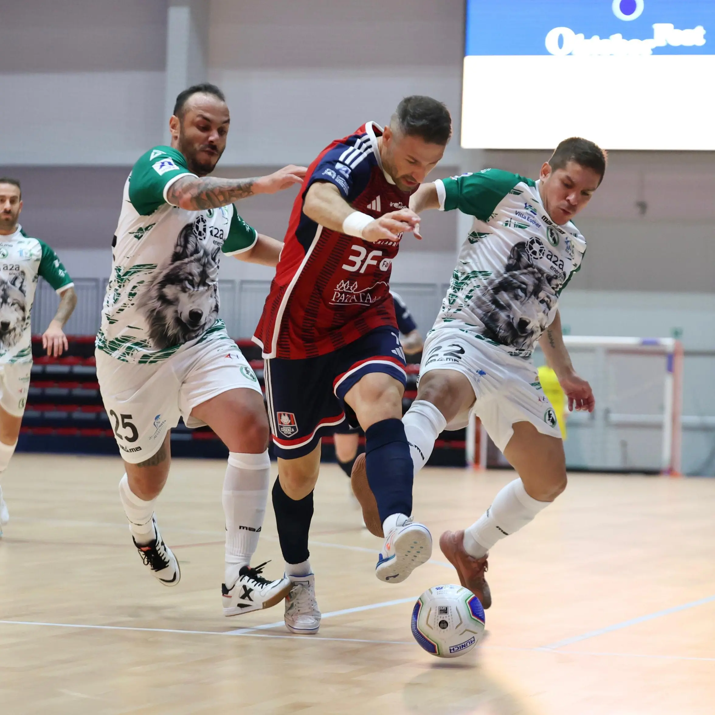 Futsal:\u00A0cuore (tanto) Pirossigeno,\u00A0ma vince Avellino. A Cosenza finisce 4-5\n