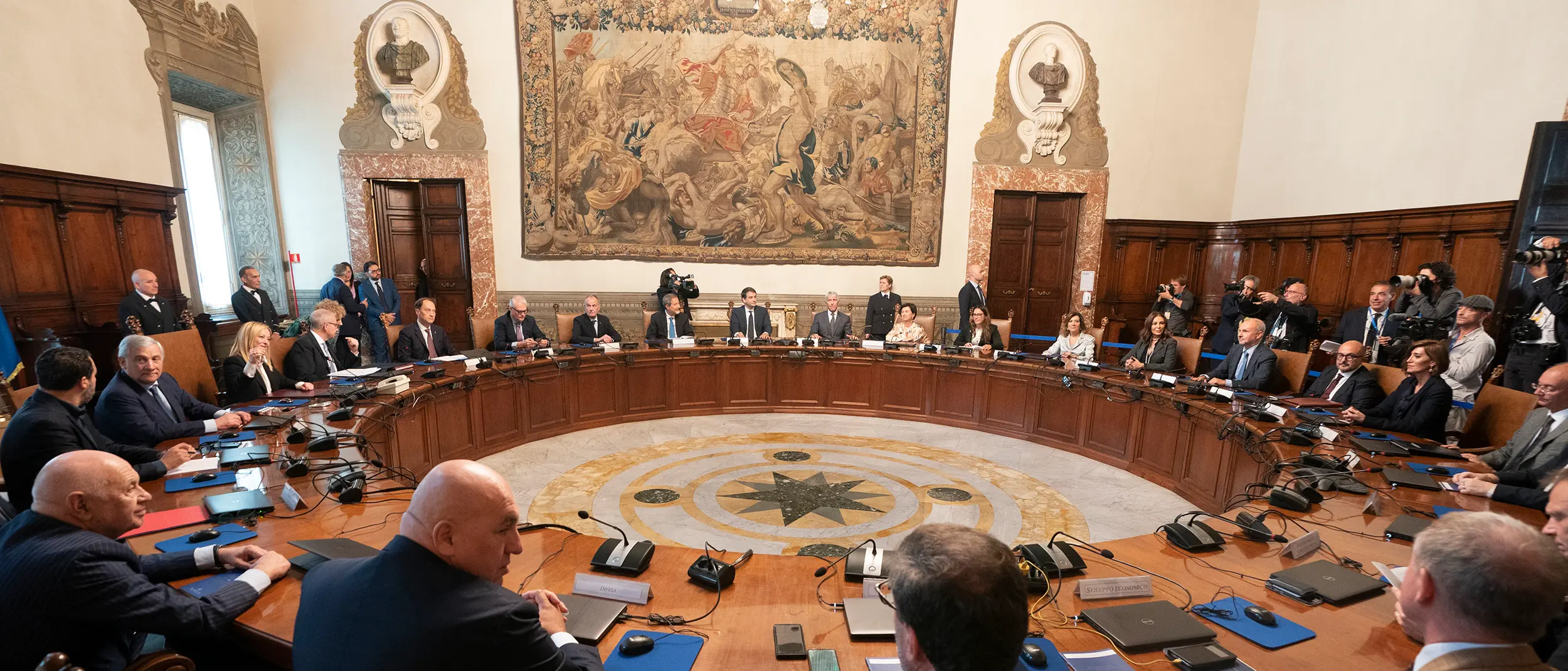 Manovra 2026, sedici miliardi per far quadrare i conti in equilibrio tra tagli, entrate e vincoli europei\n