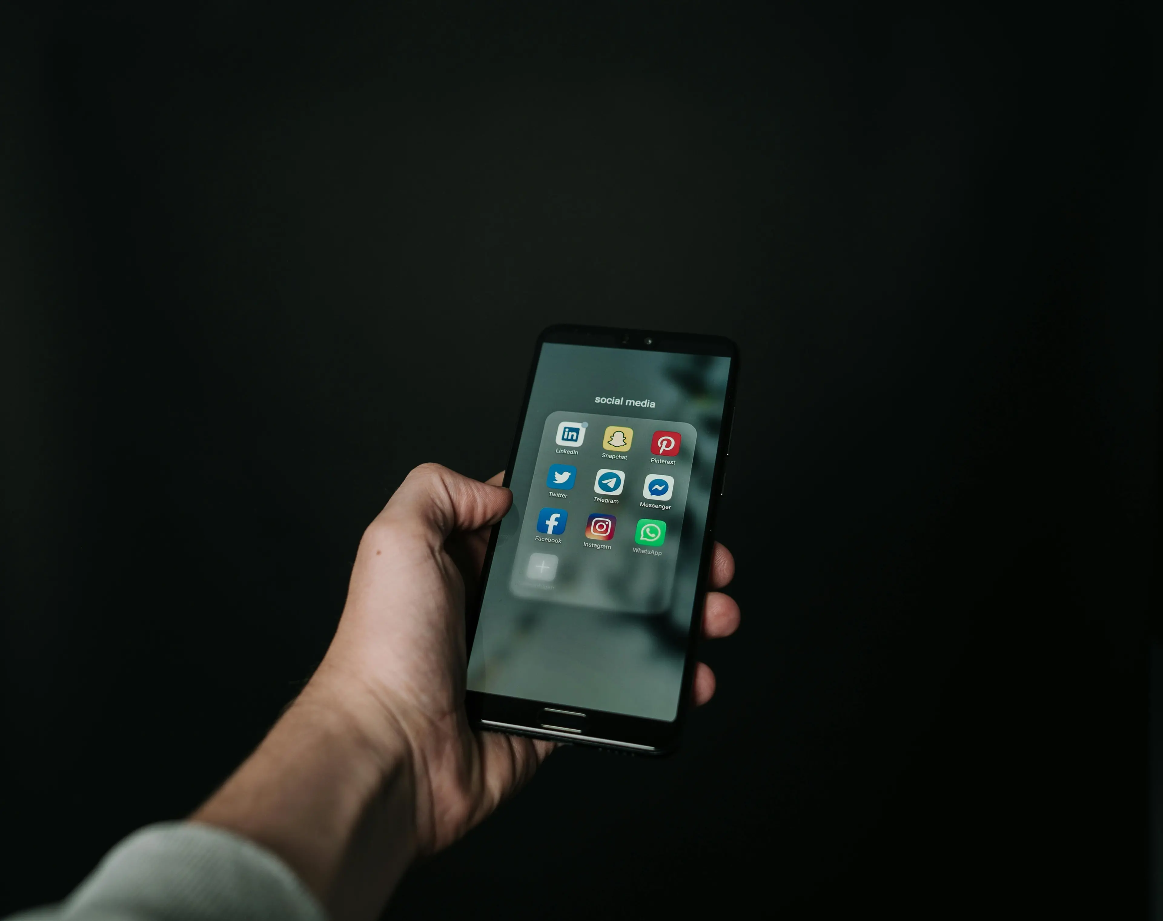 Il “clientelismo digitale”, la nuova frontiera della corruzione che sta avvelenando la democrazia\n