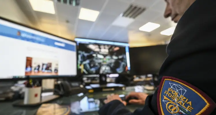 Pedopornografia online, operazione tra Sicilia e Calabria: tre persone arrestate e due denunciate\u00A0\n