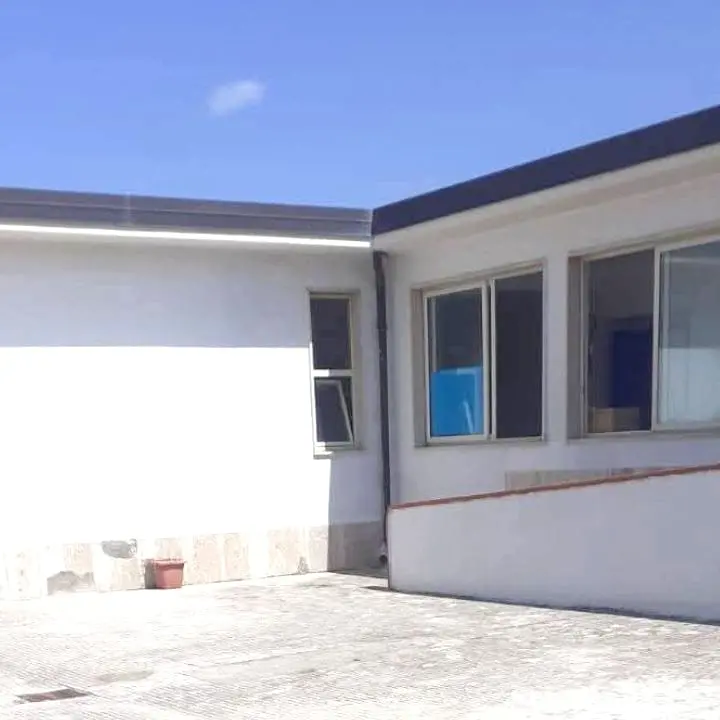 Gioia Tauro, vandalismo contro una scuola dell'infanzia: distrutti arredi e rubati i succhi di frutta dei bambini\n
