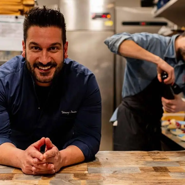 Denny Imbroisi, dal cuore della Calabria ai bistrot di Parigi: storia dello chef internazionale che ha conquistato la Francia\n