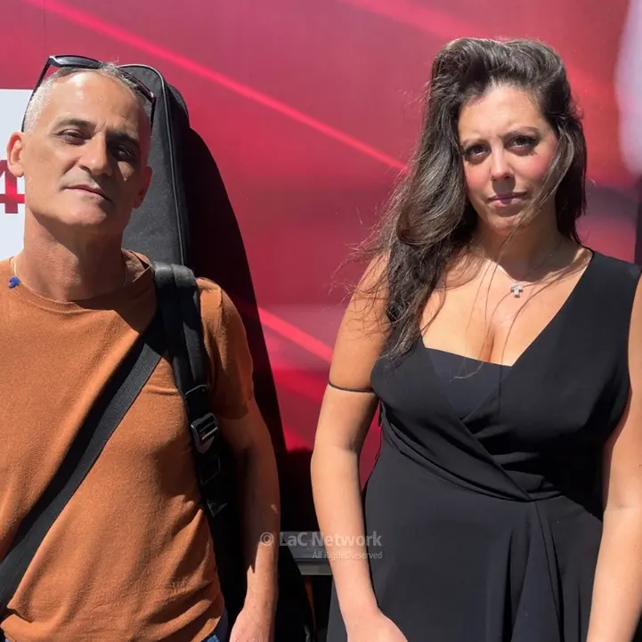 Mario Lo Cascio e Rosamaria Scopelliti dei Mattanza cantano le Origini e ricordano Mimmo Martino\u00A0sul truck LaC\n
