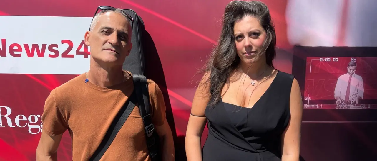 Mario Lo Cascio e Rosamaria Scopelliti dei Mattanza cantano le Origini e ricordano Mimmo Martino\u00A0sul truck LaC\n