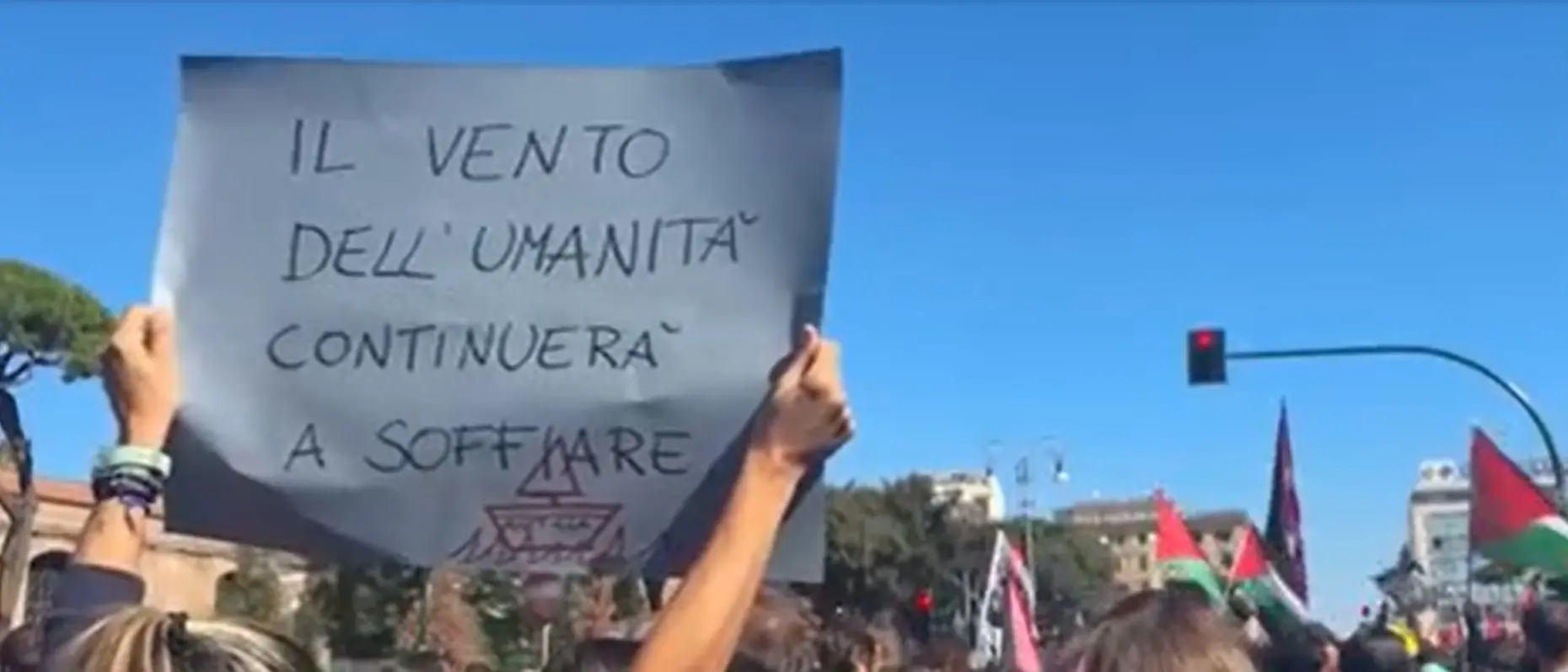 Il mondo sotto assedio: Gaza, la Flottiglia e la coscienza del secolo\n