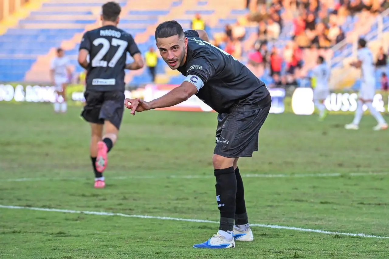 Il Crotone vince e convince contro il Picerno, allo Scida finisce 3 a 0\n
