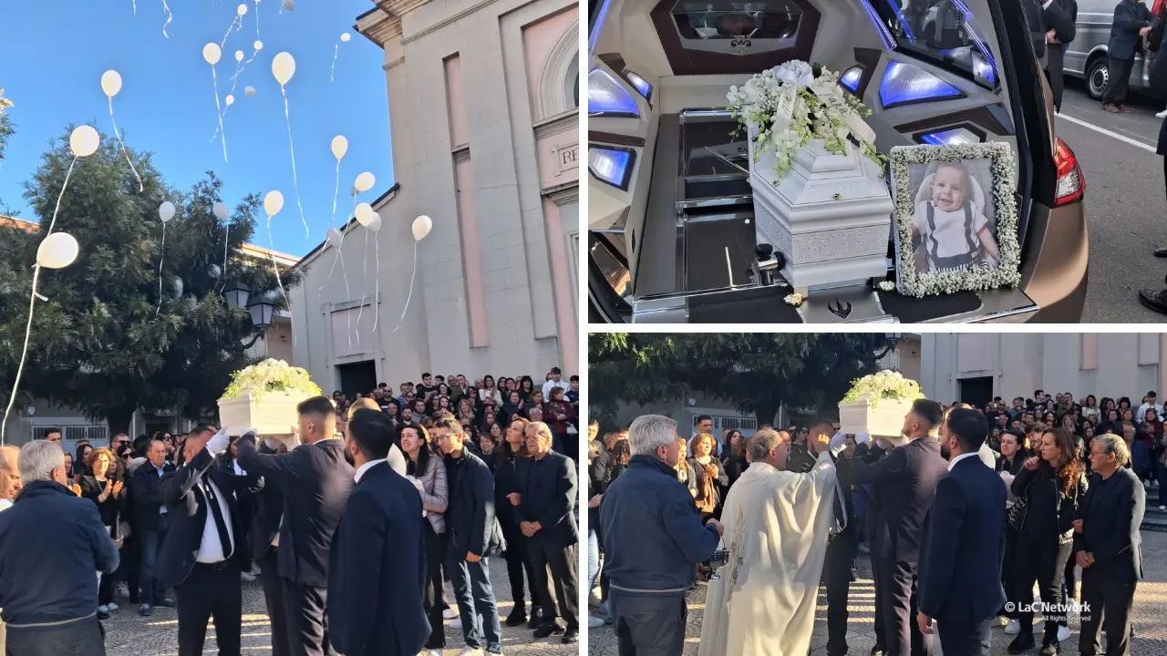 Paravati, dolore immenso ai funerali del piccolo Leonardo. Il sacerdote: «Non ci sono risposte, solo la fede»\n