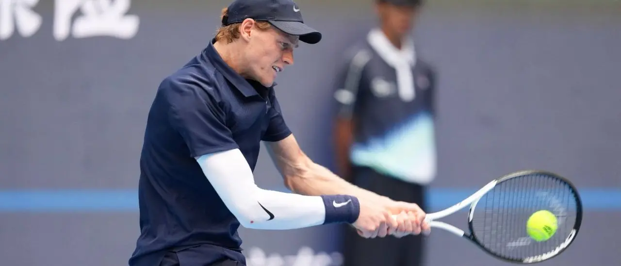 Tennis, Sinner si ritira al terzo set: Griekspoor passa agli ottavi a Shanghai