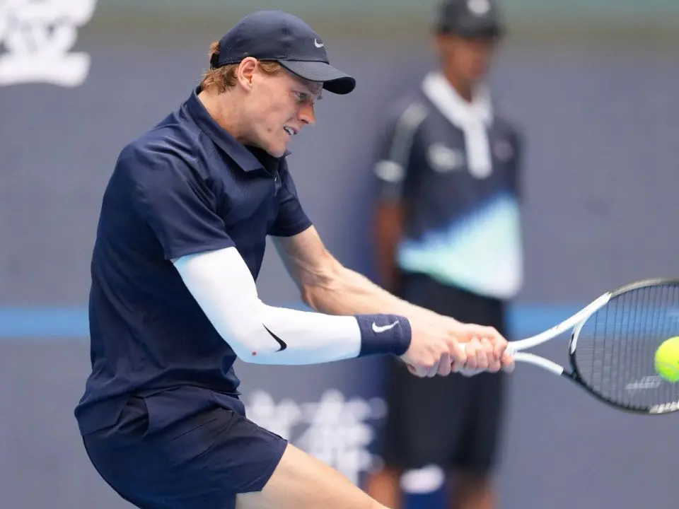 Tennis, Sinner si ritira al terzo set: Griekspoor passa agli ottavi a Shanghai