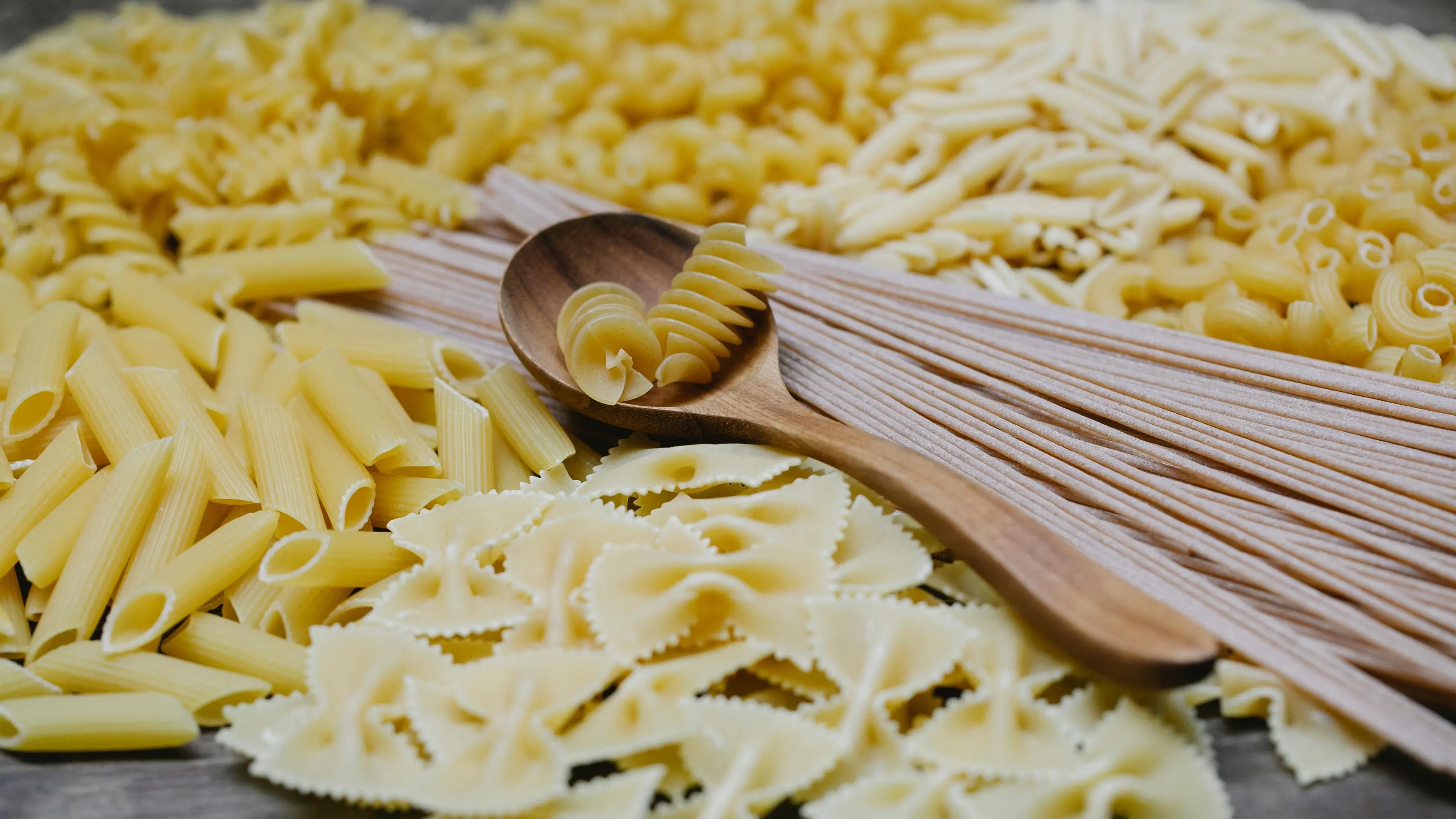 <p>Il prezzo medio per un chilogrammo di pasta di semola di grano duro &egrave; di 1 euro e 84 centesimi</p>\\n