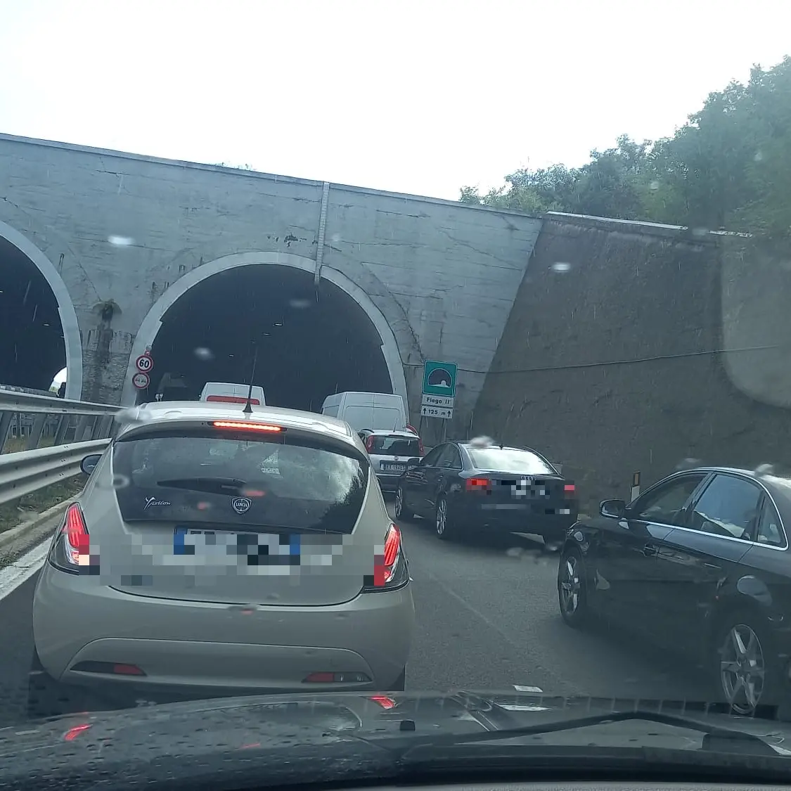Mezzo in avaria sull’A2, riaperta autostrada da Cosenza e Rogliano in direzione sud\n