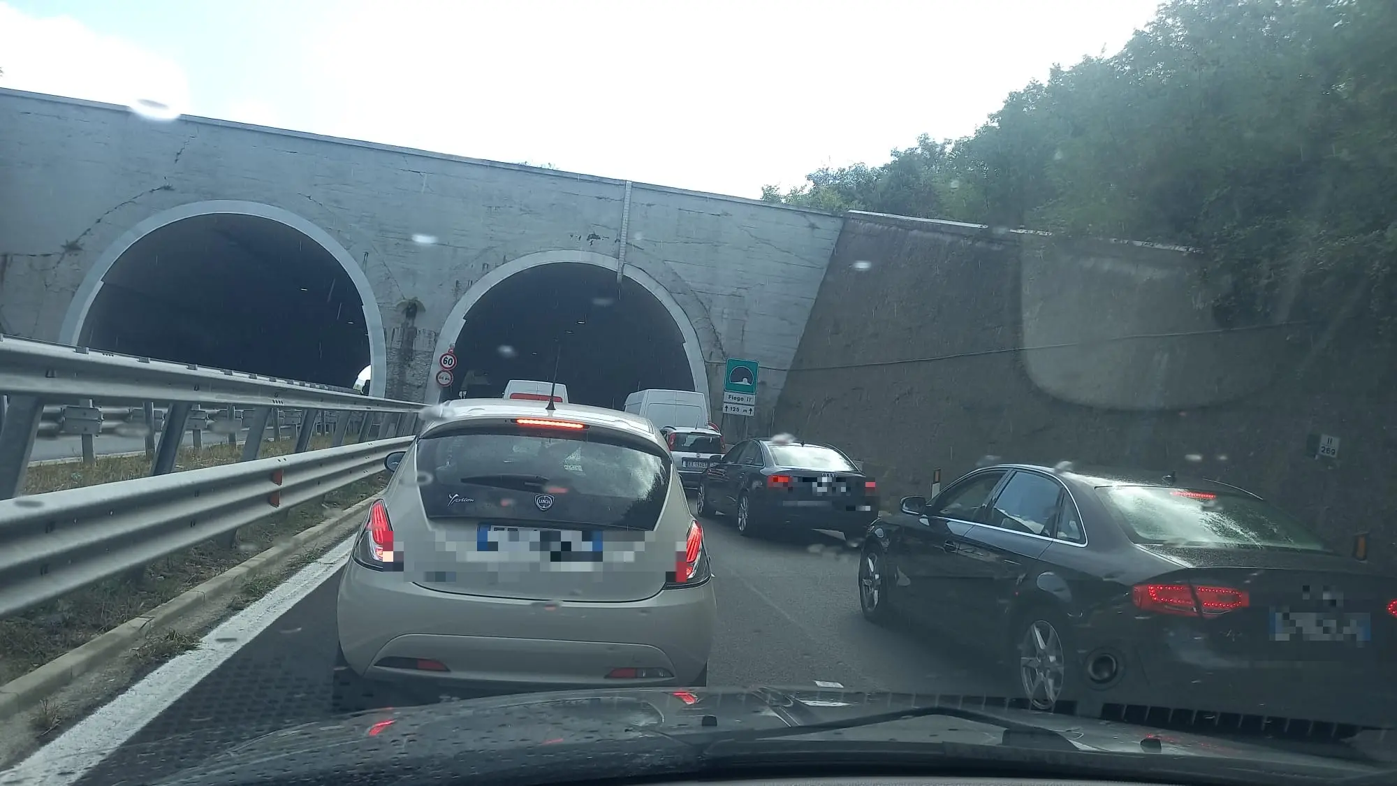 Mezzo in avaria sull’A2, riaperta autostrada da Cosenza e Rogliano in direzione sud\n