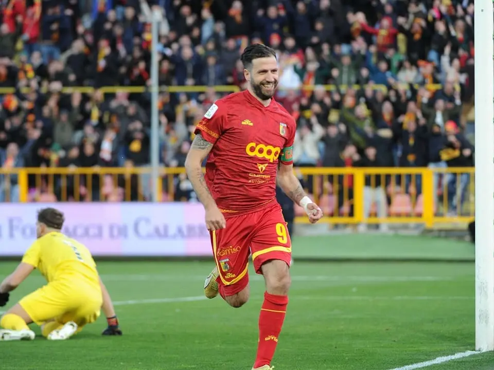 Serie B, il Catanzaro non riesce a ingranare. Iemmello a LaC: «Le prestazioni ci sono state, non sono preoccupato»