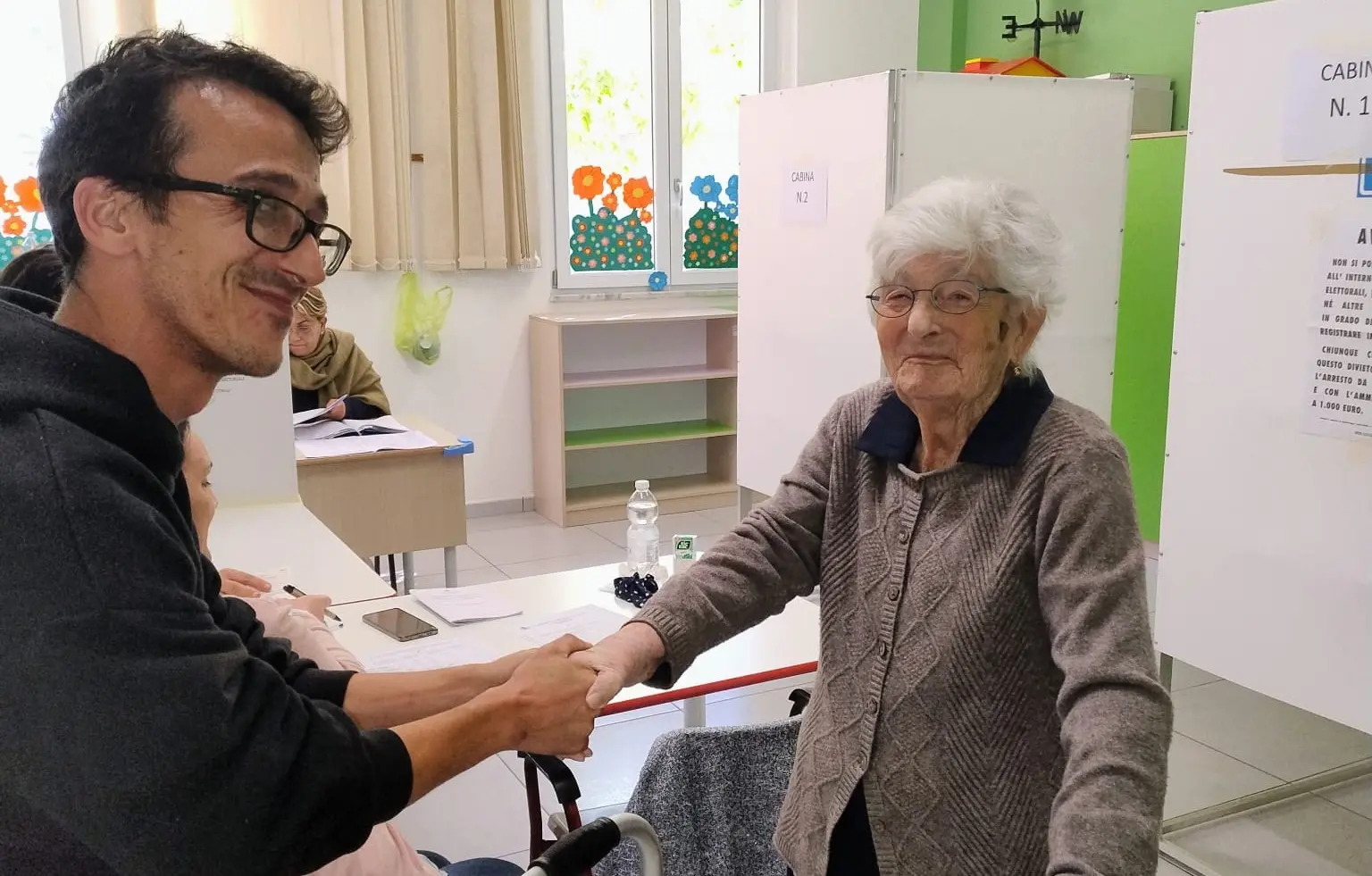 Regionali Calabria,\u00A0a Praia a Mare un’altra centenaria non rinuncia a votare:\u00A0Emilia La Gatta si reca alle urne