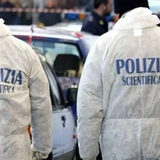 Sparatoria a Reggio Calabria: il titolare di una carrozzeria colpito alle spalle e ferito\n