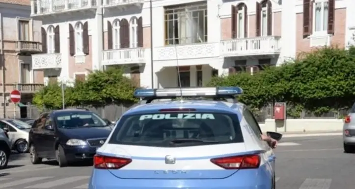 Crotone, intensificati i controlli in città: due arresti per gravi reati e diverse denunce\n