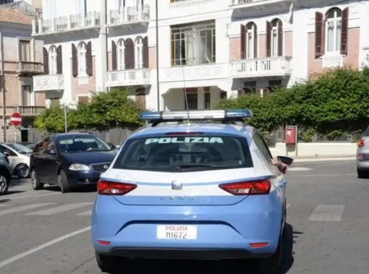 Crotone, intensificati i controlli in città: due arresti per gravi reati e diverse denunce\n