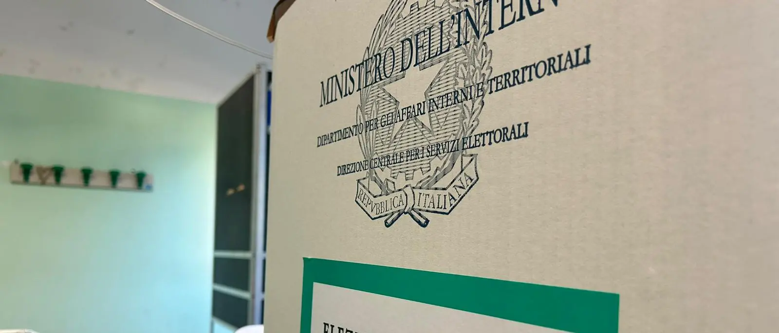 Solo il ritorno alla politica e ai partiti\u00A0(con il\u00A0rispetto per la magistratura)\u00A0può costruire una Calabria migliore\n