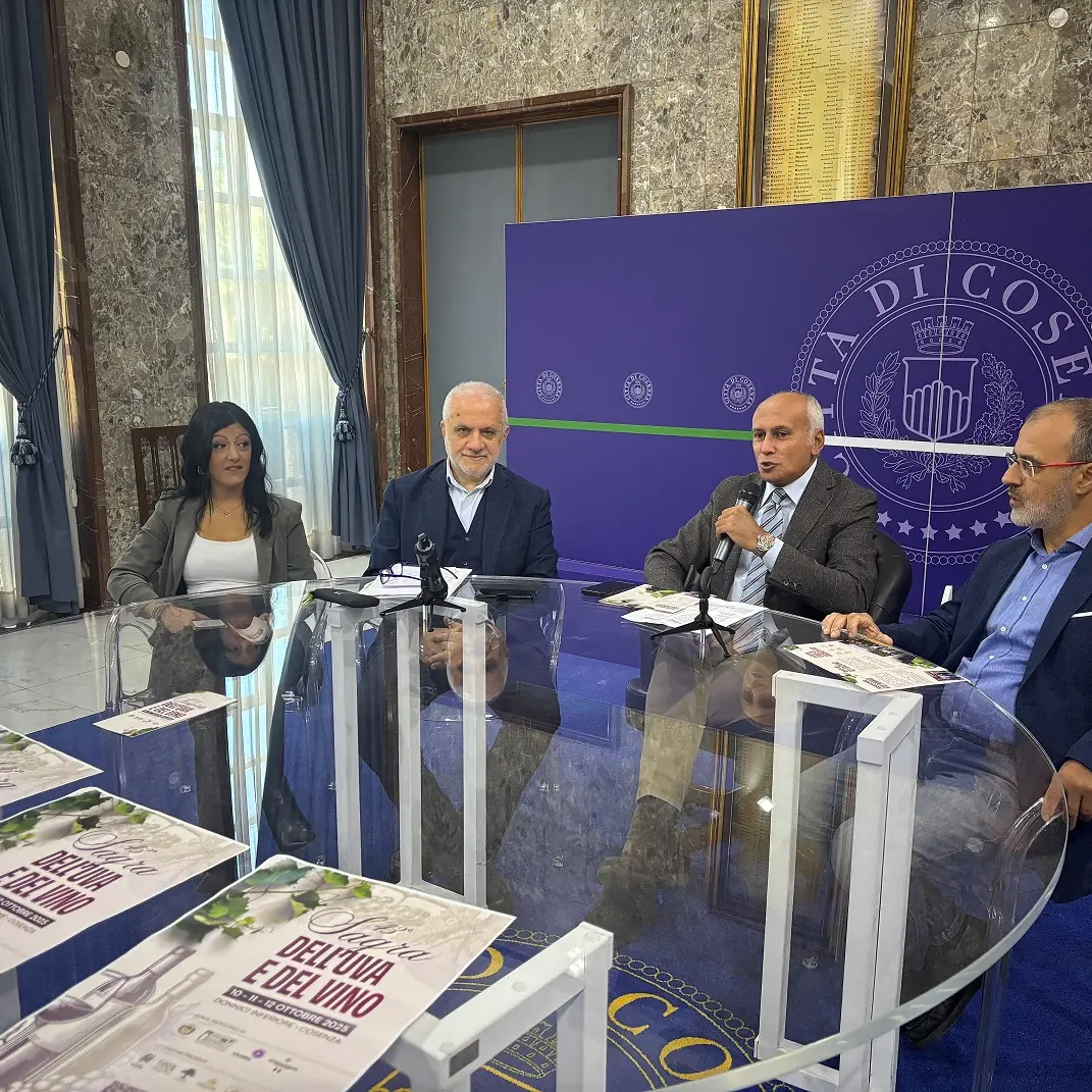 Cosenza, presentata la 43esima edizione della sagra dell’Uva di Donnici\n