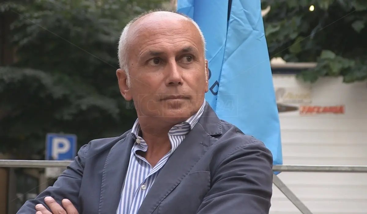 Cosenza, autunno caldo per Caruso con un pensiero alla Provincia e un altro alla giunta