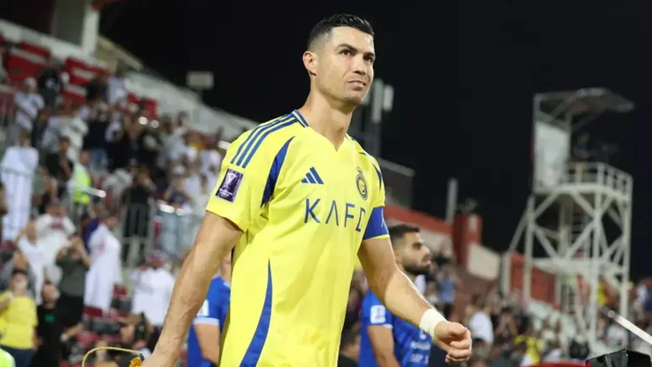 Cristiano Ronaldo è il primo calciatore miliardario: ecco a quanto ammonta il suo patrimonio\n