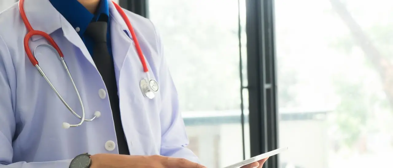 La lenta agonia\u00A0della sanità pubblica: un italiano su 10 rinuncia alle cure. Ancora forte divario Nord-Sud nei Lea\n