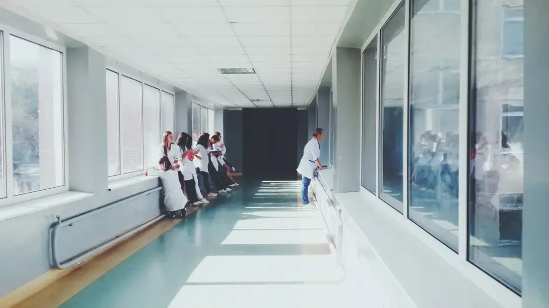 Quasi 200mila calabresi hanno rinunciato alle cure nel 2024. Ospedali di comunità al palo, nessuno dei 20 finanziati è attivo\n
