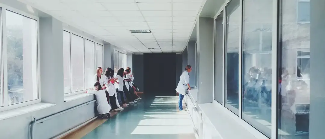 Quasi 200mila calabresi hanno rinunciato alle cure nel 2024. Ospedali di comunità al palo, nessuno dei 20 finanziati è attivo\n