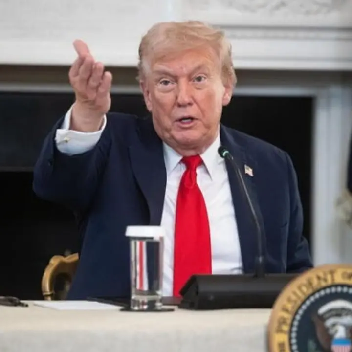 Israele e Hamas firmano l’accordo di pace per Gaza:\u00A0c’è l’annuncio di Trump\n