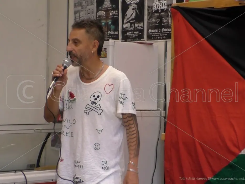 Gli attivisti della Freedom Flotilla sono in carcere: «I soldati israeliani ci hanno aggredito»