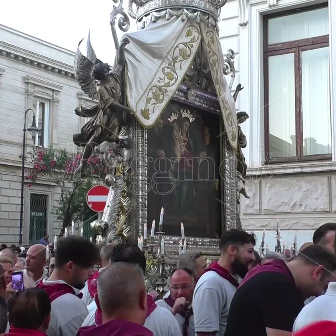 Polemica sulla “volata” della Vara a Reggio, De Salvo: «Parlo in piena libertà di pensiero da cittadina comune e non in nome di alcuna istituzione o altro»