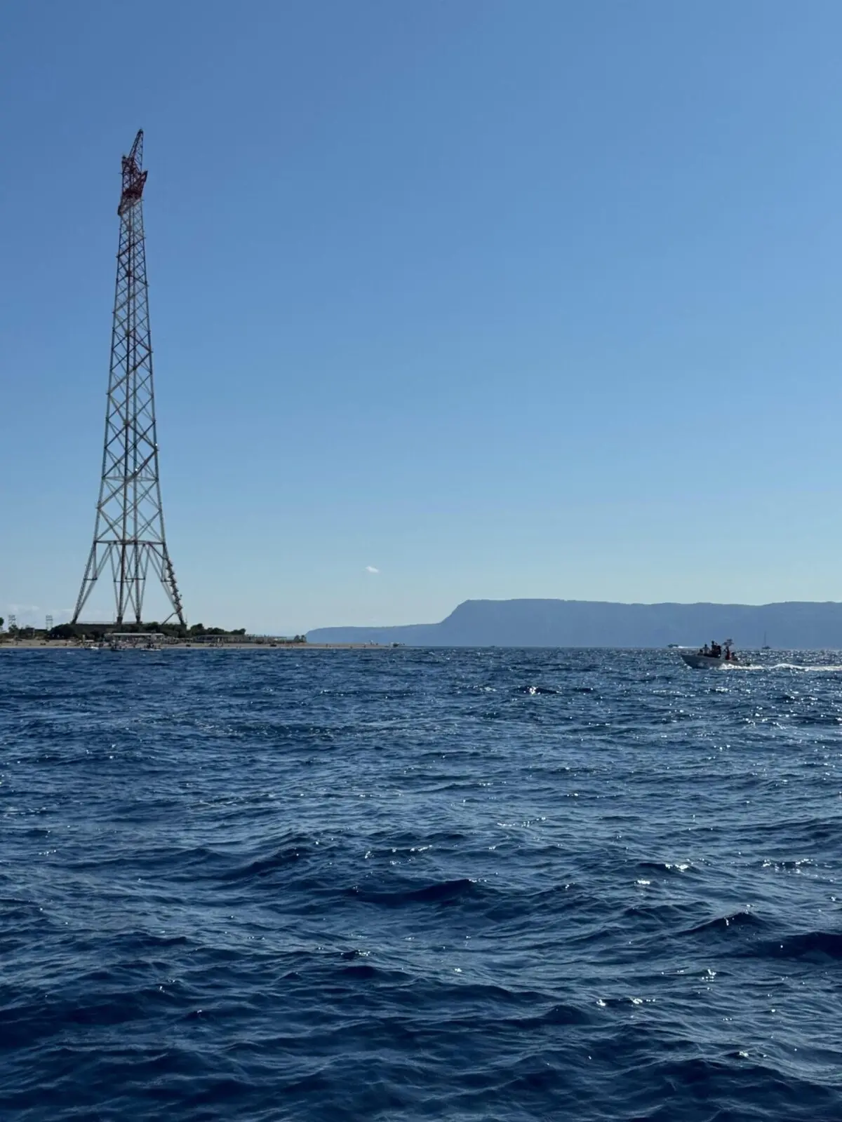 Il campione di nuoto D'Angelo domani tenterà di battere il record nello Stretto del 2013