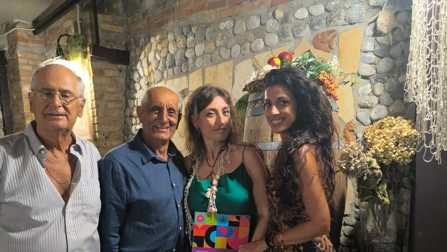 A Scilla il finissage dell'artista Marzia Cotroneo