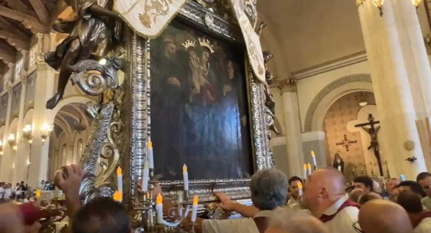 Reggio abbraccia la \"sua\" Madre della Consolazione - VIDEO