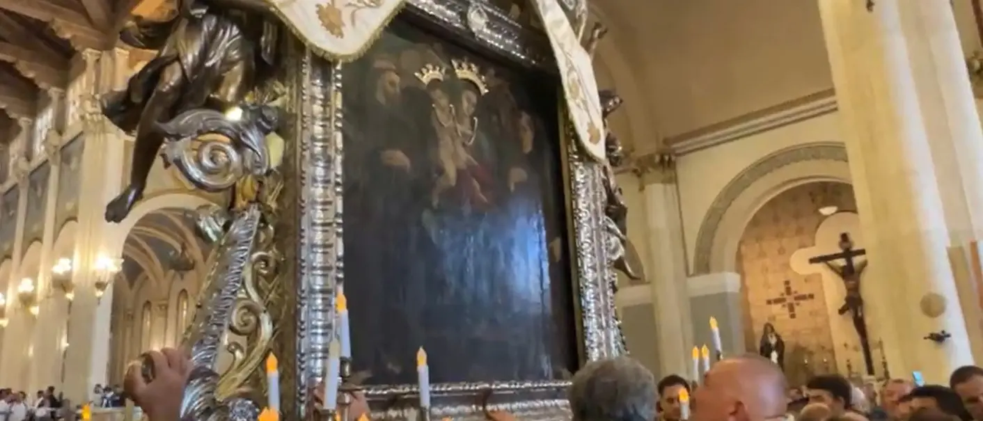 Reggio abbraccia la \"sua\" Madre della Consolazione - VIDEO