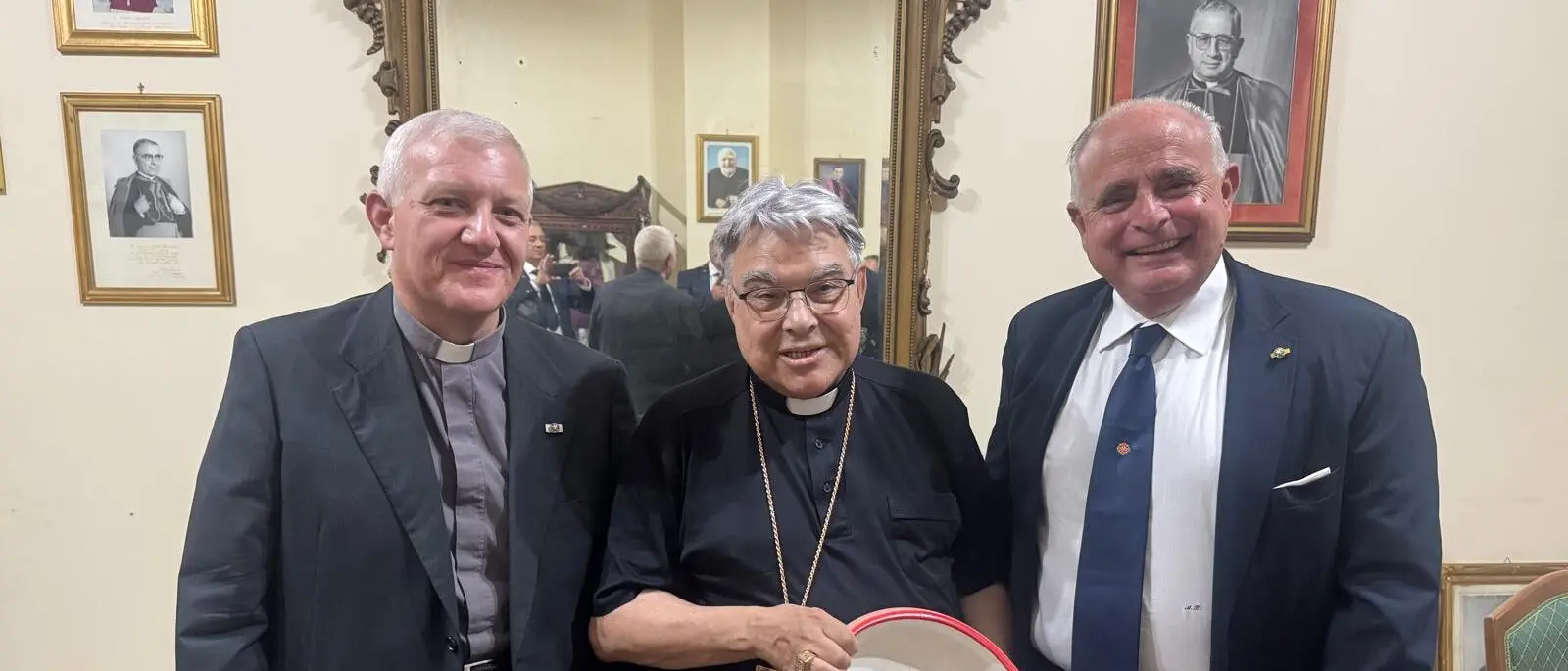 Reggio, il Cardinale Semeraro, Gran Priore dell'Ordine Costantiniano, incontra i rappresentanti della delegazione Calabria