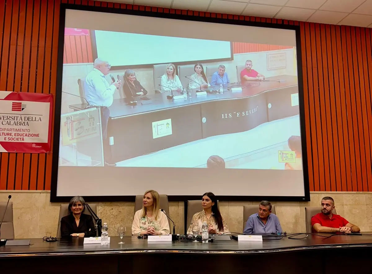Gioia Tauro, l'assessore regionale all’Istruzione Caracciolo inaugura l’anno scolastico all’Istituto Francesco Severi