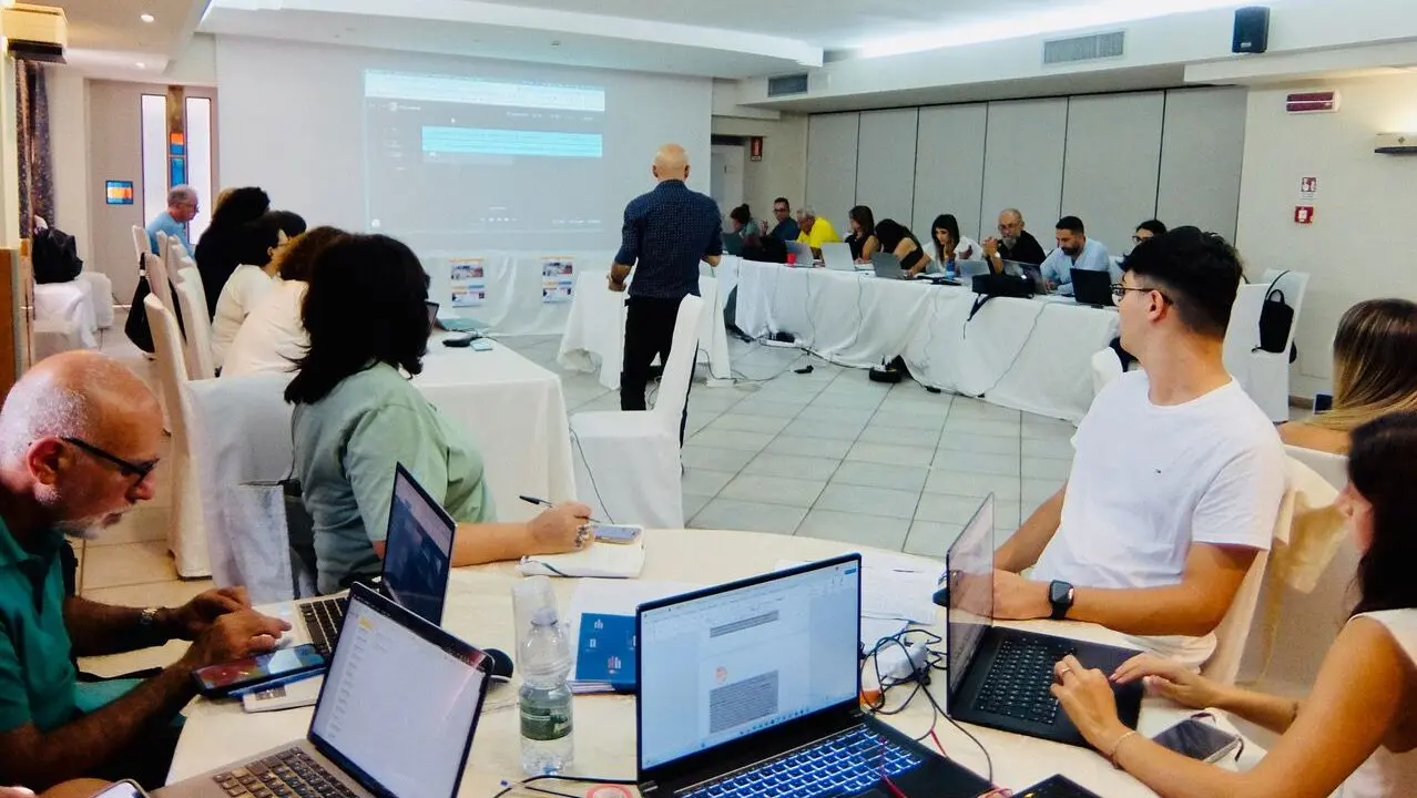 Locride, riuscita la due giorni di formazione docenti del progetto “Nuovi Orizzonti con le STEM”